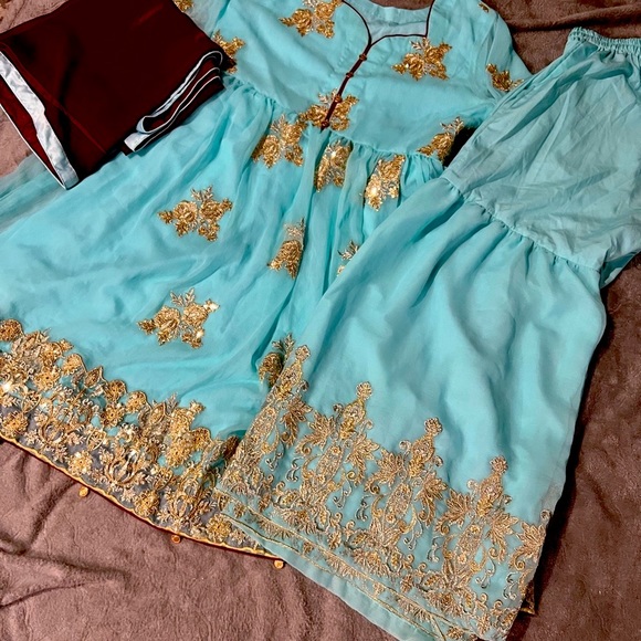 3 pc Formal sharara pakistani Indian wedding wear - sky blue medium size - Picture 5 of 7